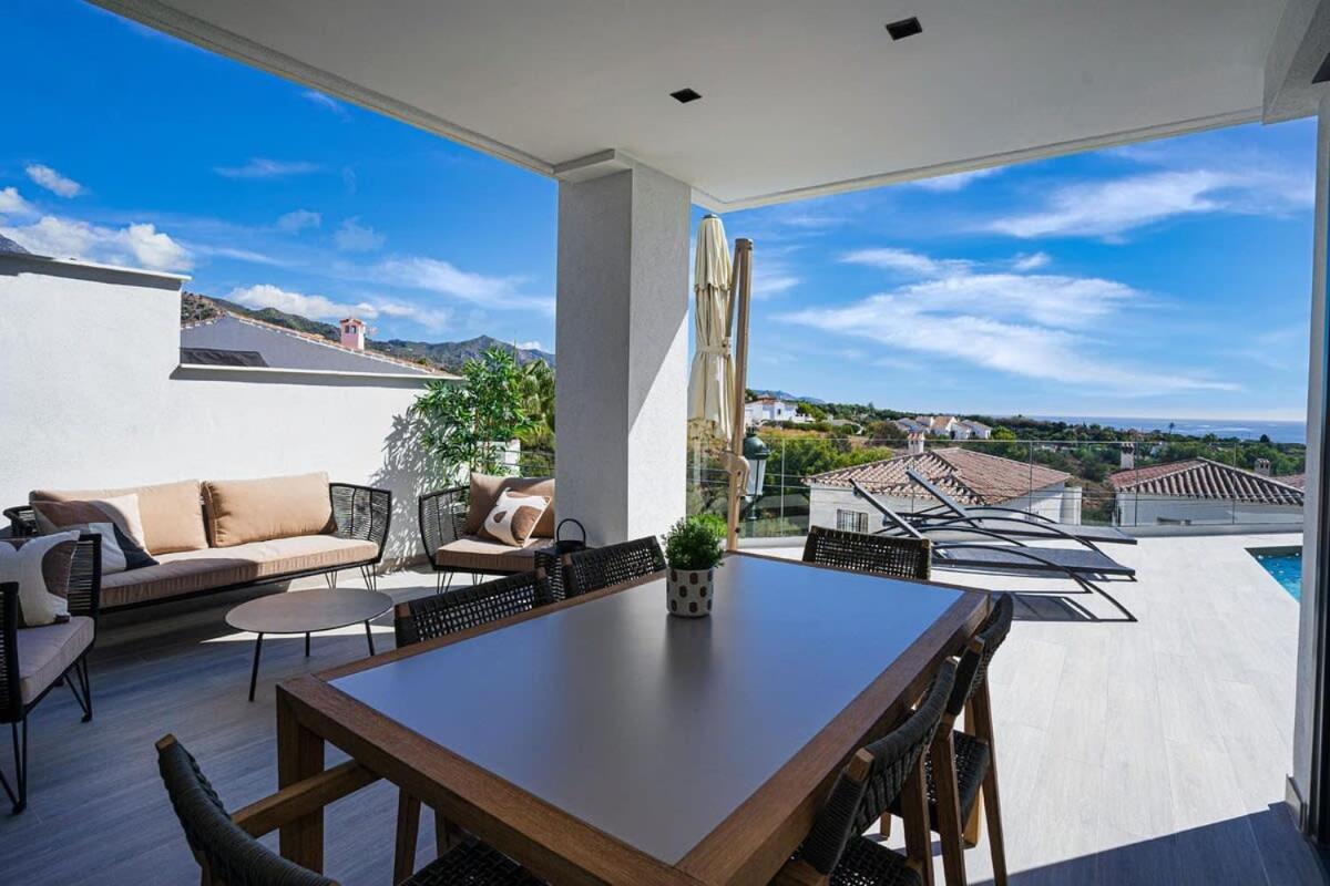 Royal Palm Apartment Nerja Bagian luar foto